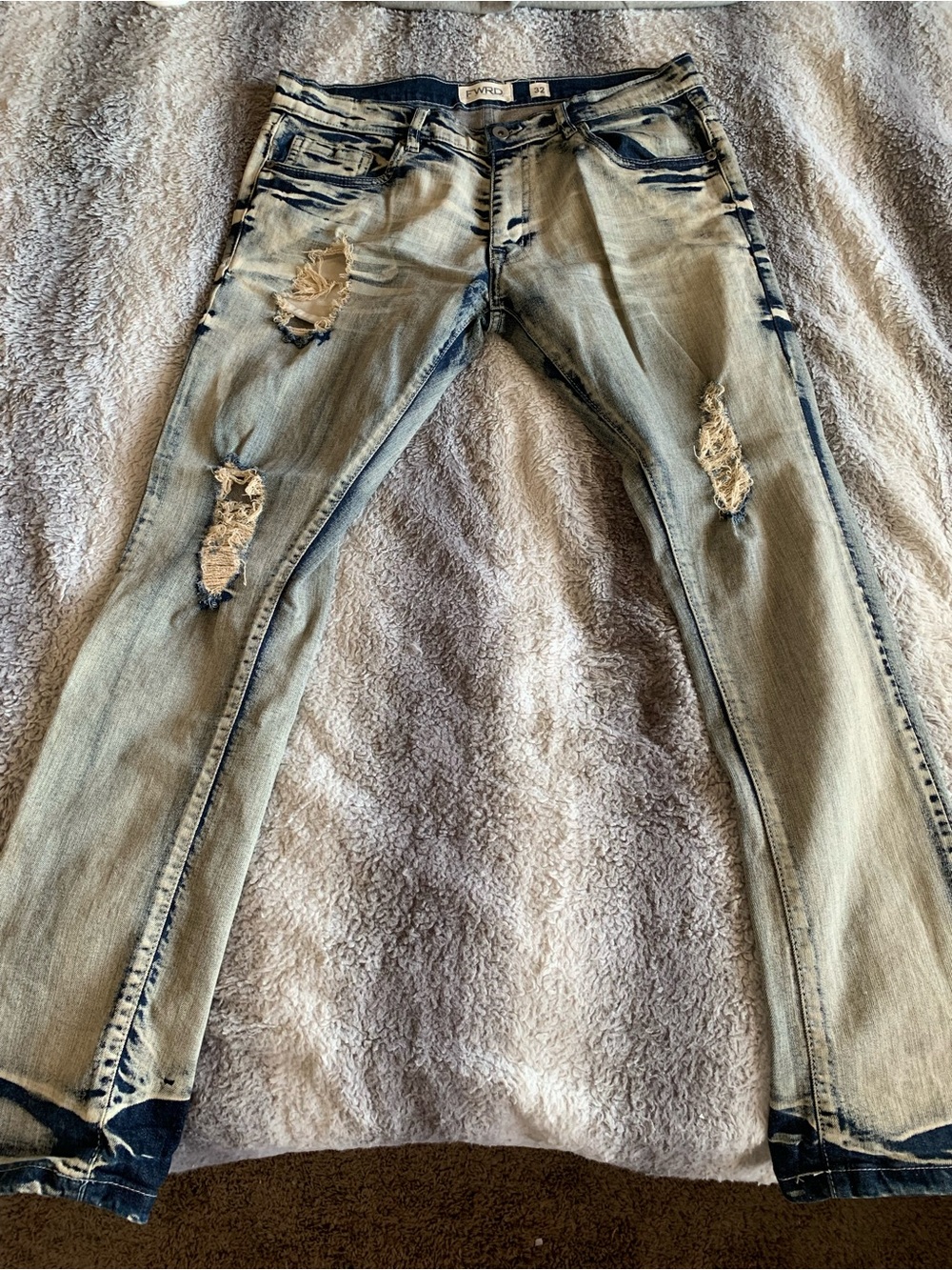 Men's Distressed Light Blue Slim Fit Jeans